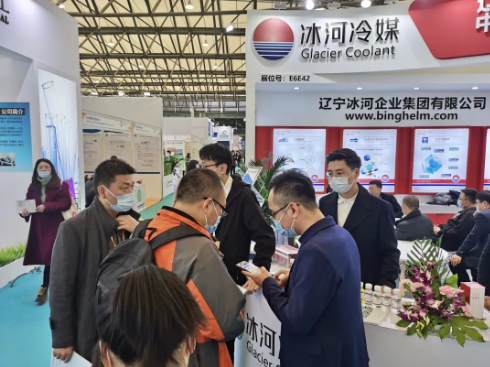 互留聯(lián)系方式，以備會后深入了解